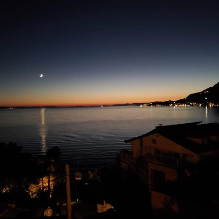 Vila Jadran Omis Exterior photo