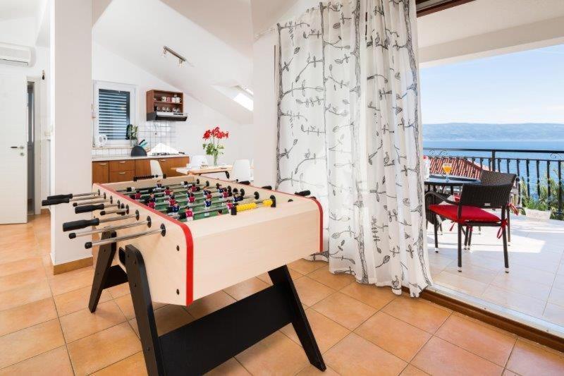 Vila Jadran Omis Exterior photo