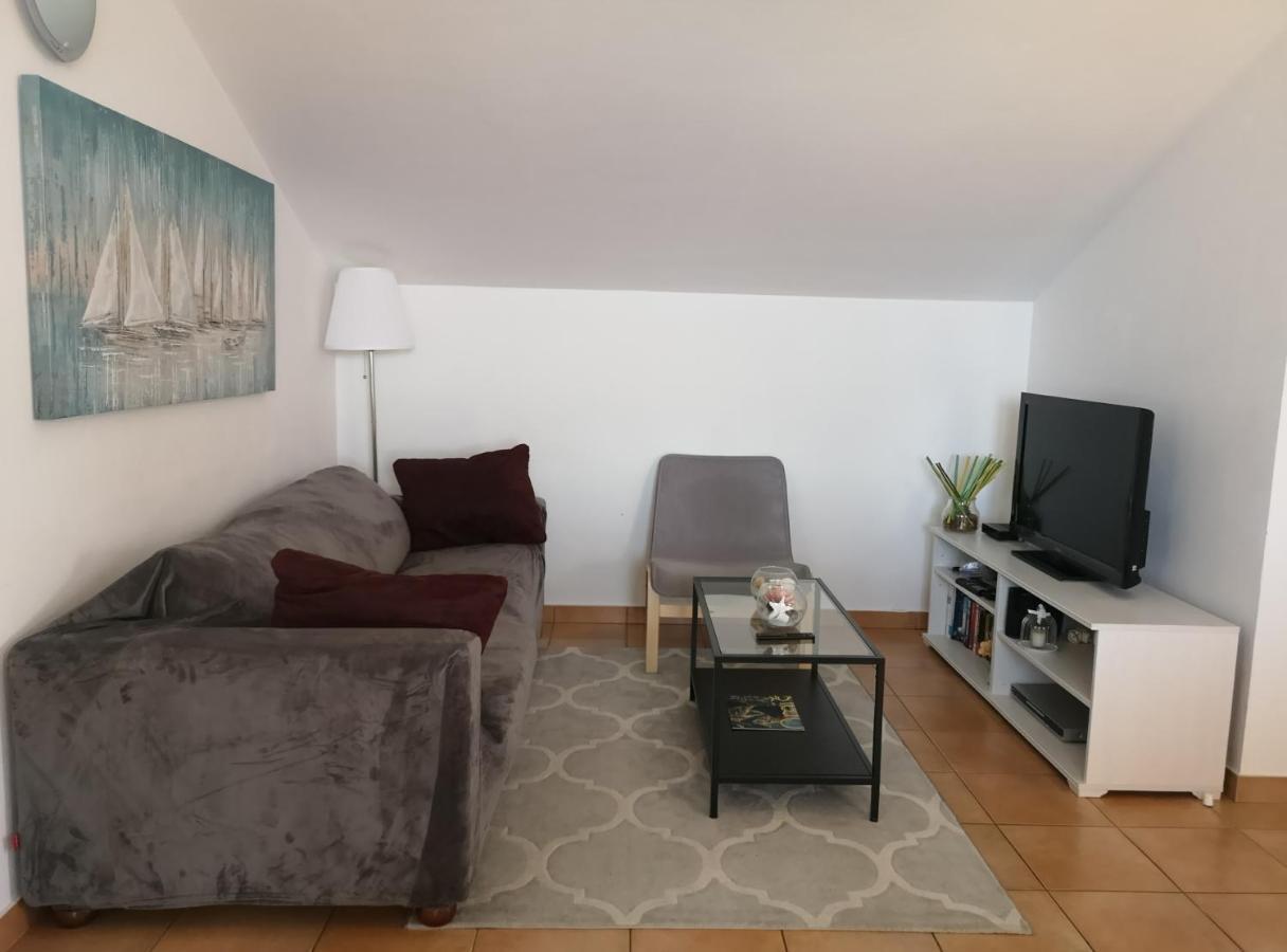 Vila Jadran Omis Exterior photo