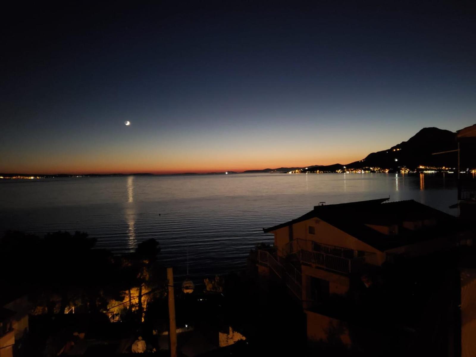 Vila Jadran Omis Exterior photo